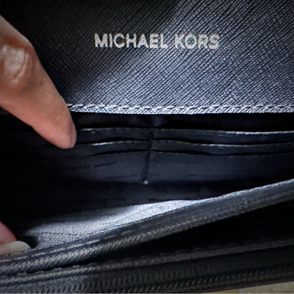 Vintage Y2K Michael Kors Black Leather Crossbody purse ❌80% OFF SALE❌ - Picture 7 of 14